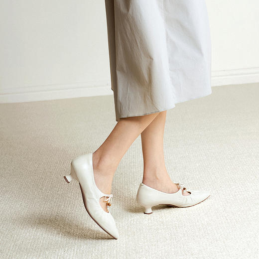【上新】千百度褶皱小猫跟浅口单鞋女2026春季新款玛丽珍高跟鞋A26125076 商品图1