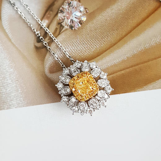 【天然正品】AU750白金花朵造型设计师款0.98克拉钻石吊坠项链 吊坠：14.8*14.5*7.0（皆取最大值）链长：45CM（长度可调节）140226TJ33 商品图4