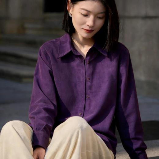 下单3-7天发货！【春季新款】LONGNVFAIR 灯芯绒全棉衬衫 三色可选；百分百全棉衬衫，显白一绝；灯芯绒面料软糯有质感；经典衬衫剪裁不挑身材，可单穿可叠穿 商品图2