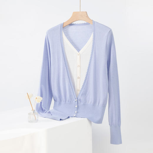 桑蚕丝羊毛假两件针织开衫 假两件设计 自带层次感 真丝羊毛混纺面料 透气不闷 细腻轻薄 边缘微喇设计 细节满分JZ2603 商品图3