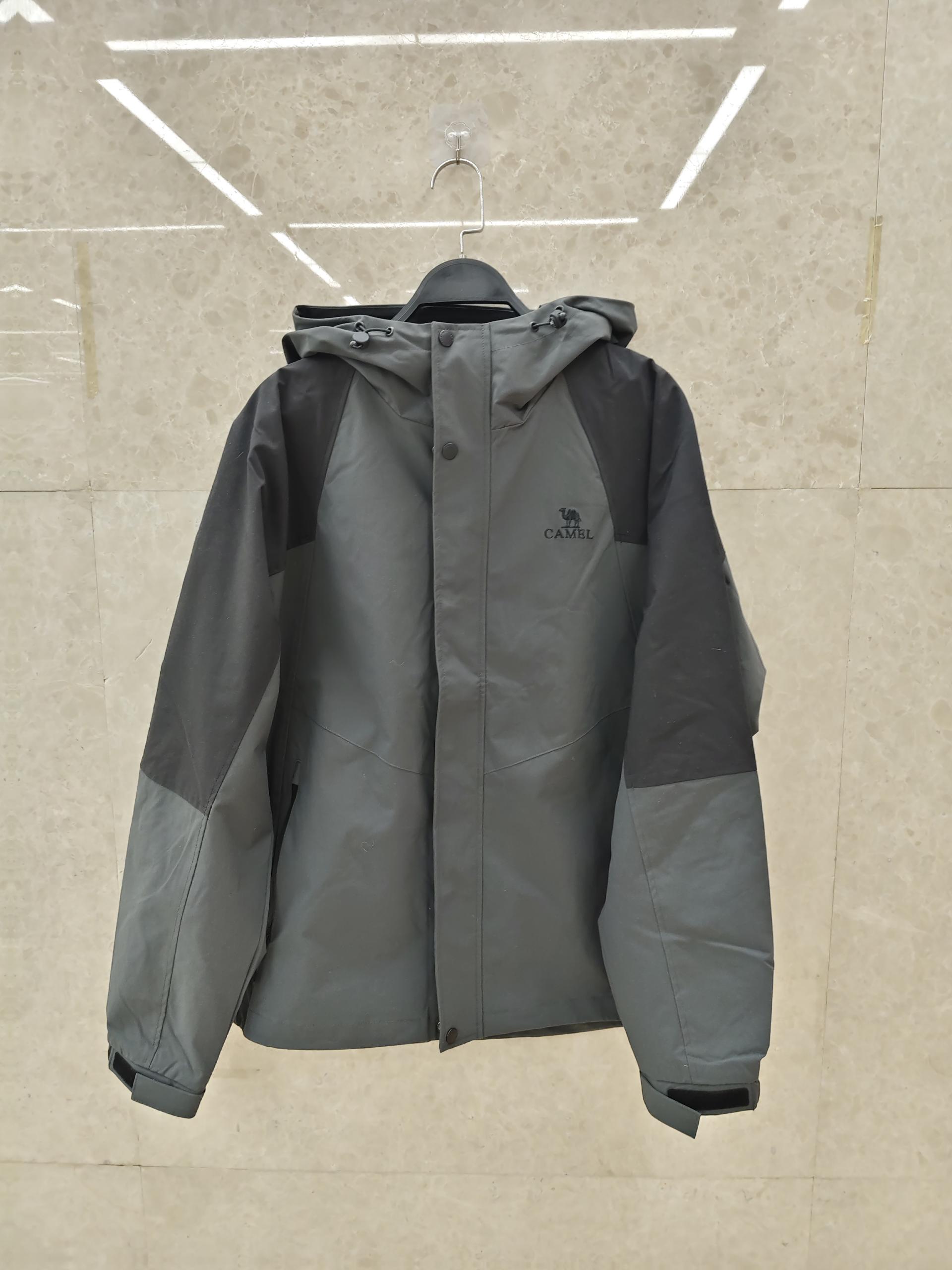 329.9骆驼男款连帽外套（线上线下同时售卖不保证有货）602701-CC