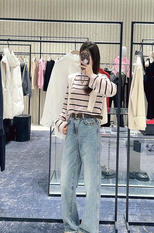 一店k （工艺黑科技！重工3D立体烫钻！）谁懂这条牛仔裤的含金量！裤子满钻 今年满赚😆！M0C0早春新品！彩钻星河水洗做旧阔腿牛仔裤 商品图6