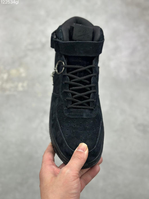 春季特惠💰460 Supreme x Nike Air Force 1 Mid 上体现得淋漓尽致！整鞋采用细腻的翻毛麂皮打造 商品图1