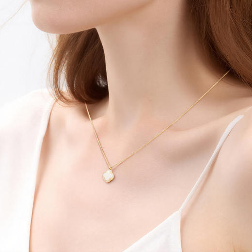 三彩2026新款国风海棠纹四叶草陶瓷吊坠项链轻奢锆石幸运通勤约会 商品图1