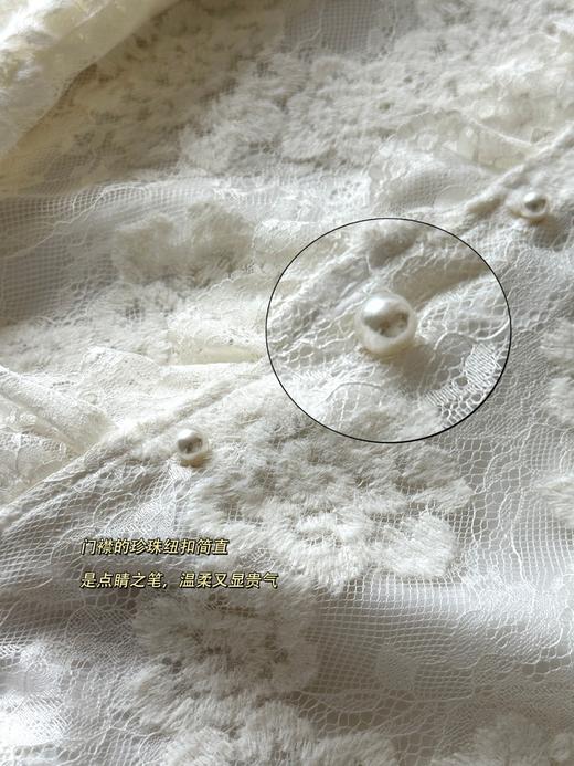 花间影~早春新款法式温柔风钩花水溶蕾丝拼接V领蕾丝衫 商品图10