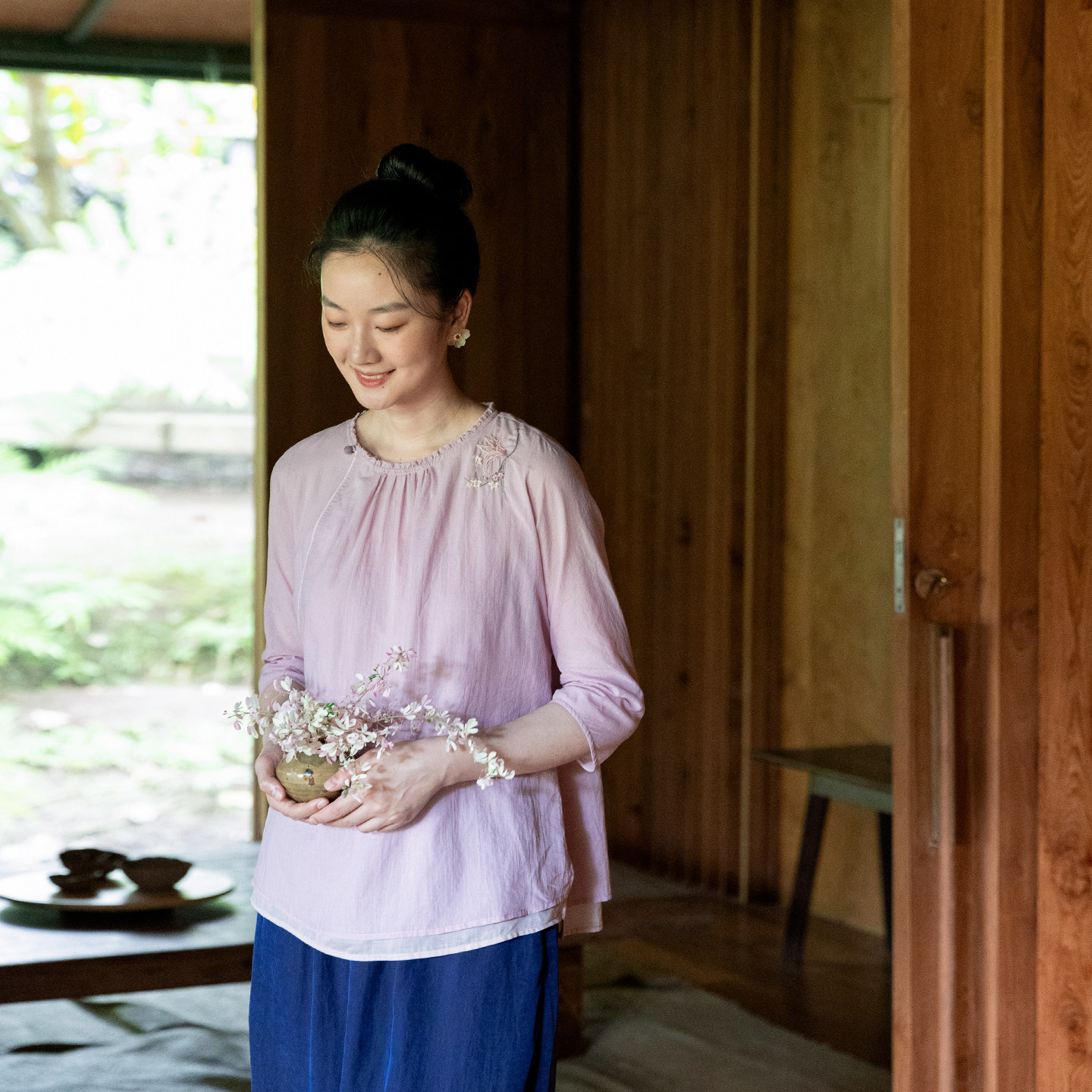 牧衣游原创 100支新疆长绒棉手工刺绣小衫轻薄文艺套头上衣 有信