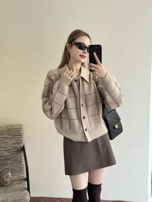 【格子扣领开衫ME4958】52% 绵羊毛+48% 抗起球纤维的黄金配比，软糯亲肤，保暖性拉满WD 商品图0