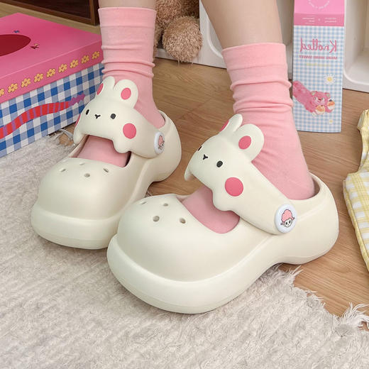 【花园鞋】春夏新品卡通可爱萌兔立体耳外穿增高洞洞鞋凉拖【WG26232】 商品图0