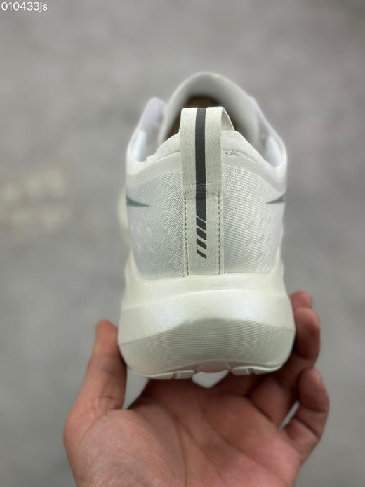 春季特惠💰340 Asics Gel-Cumulus 16 亚瑟士 防滑耐磨 休闲运动鞋 商品图7