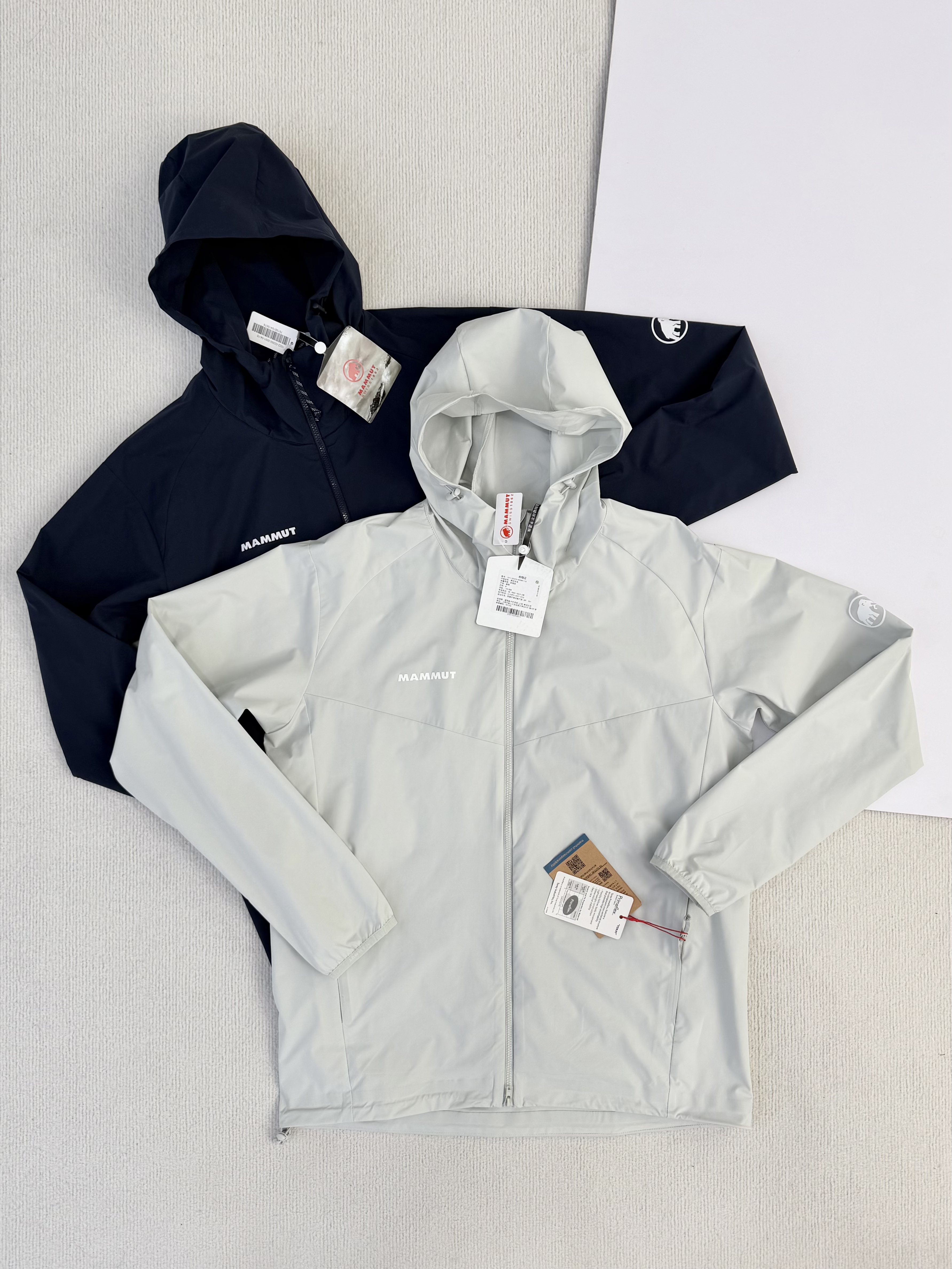 毒家！ 2026款！3色！新品上新~张若昀同款「小冰象」防风休闲连帽软壳外套