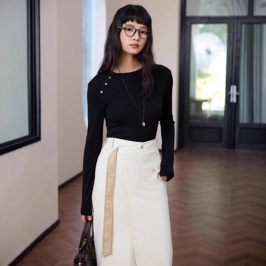 会呼吸的面料【春夏天丝羊毛轻奢打底衫】领口不对称设计打扣圆领衫 羊毛休闲打底衫撸猫衫 商品图1