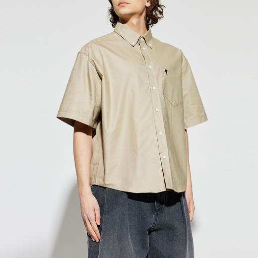 AMI PARIS 男士心形徽标刺绣棉质短袖衬衫 米色 HSH823 CO0210 A036 商品图1