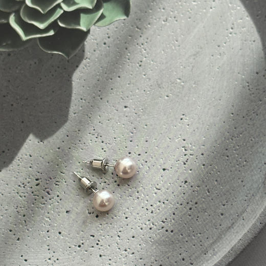 樱花粉金珍珠耳钉｜把春日温柔戴在耳间 商品图0