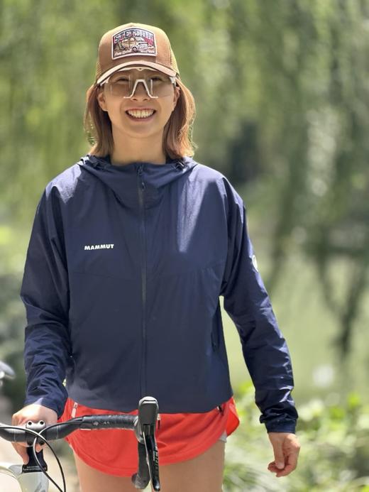 毒家！ 2026款！3色！新品上新~张若昀同款「小冰象」防风休闲连帽软壳外套 商品图3