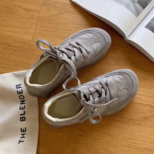 【15天发货】灰色休闲鞋，轻运动系列，走路不累，自带回弹！鞋面高丝光+牛反绒材质拼接，内里是羊皮，正码正拍，后跟3.5厘米 商品图1