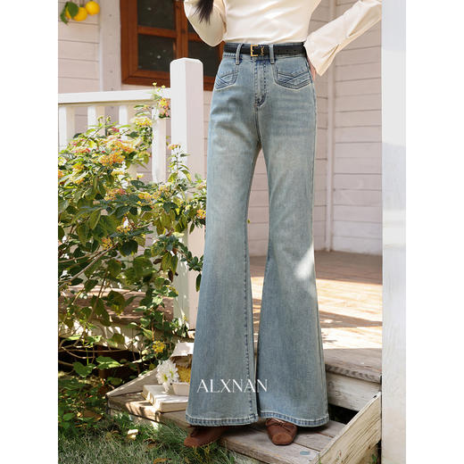 鹿向南「风之写意」蓝色牛仔裤女2026春新款微喇显瘦高腰阔腿长裤 商品图2