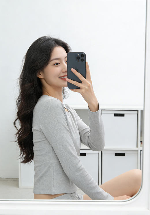 小V领修身长袖上衣-纪念日百货门店同款169151138 商品图6