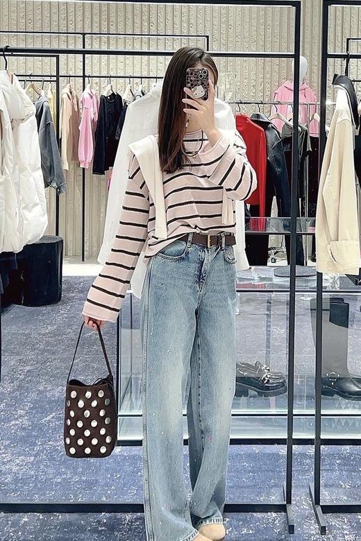 一店k （工艺黑科技！重工3D立体烫钻！）谁懂这条牛仔裤的含金量！裤子满钻 今年满赚😆！M0C0早春新品！彩钻星河水洗做旧阔腿牛仔裤 商品图8