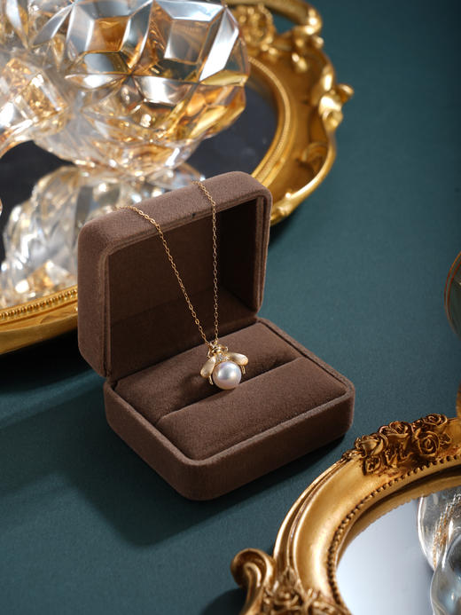 子佩集【蜜恋时光‌】银S925珍珠惜王妃套链项链【MLTL037】镀金蜜蜂2602 商品图4