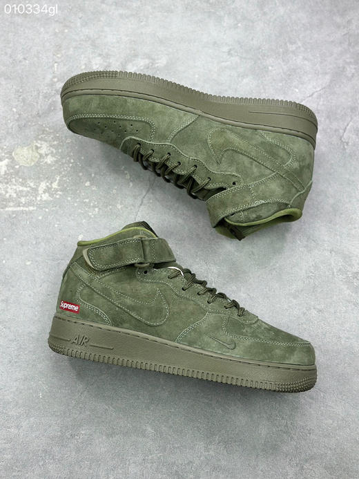 春季特惠💰460 Supreme x Nike Air Force 1 Mid 上体现得淋漓尽致！整鞋采用细腻的翻毛麂皮打造 商品图4