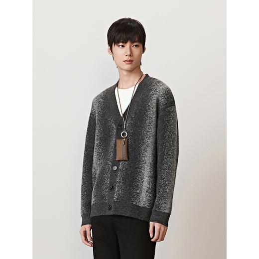 GXG男装 渐变设计开衫通勤时尚毛衣男休闲外套上装 2025秋季热卖 商品图3