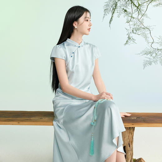 三彩【雨过揉蓝】2026春季新款新中式连衣裙拼接鱼尾长裙C 商品图2