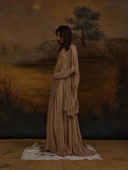 Mutedance 26SS 灰玫瑰色真丝植物染外套 商品图1