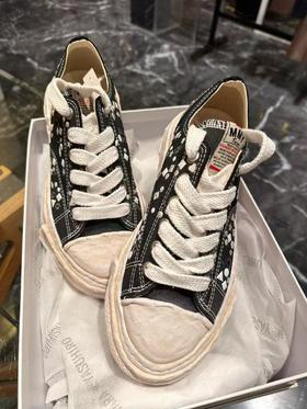 男款铆钉运动鞋he019