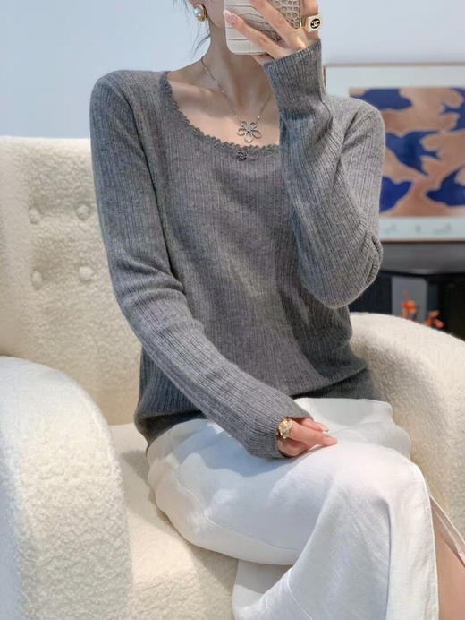 DYJ9231羊绒花边圆领上衣 商品图3