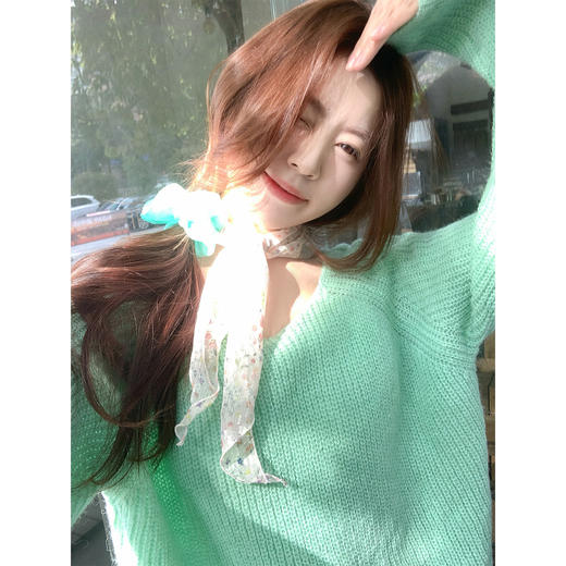 <曾小咸推荐>3.7现货秒杀 ！微信超特价！韩系多巴胺毛衣（不含丝巾） 日常159.99 立减80 秒杀79.99！！ 商品图2