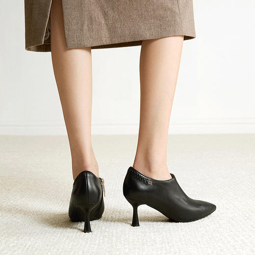 【上新】【静音系列】千百度细高跟深口单鞋女2026春季新款小踝靴A26171699 商品图2