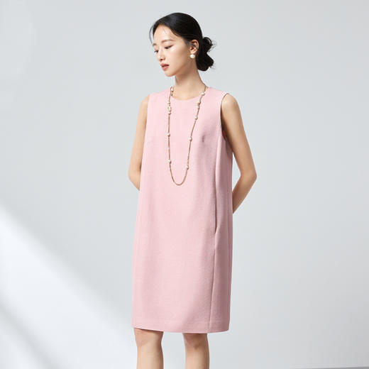 QS原创绵羊毛温柔减龄连衣裙26春新款无袖长裙淡粉气质显瘦百搭2835 商品图2