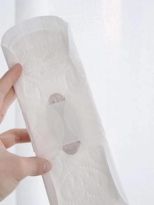 二店y 【10起拍】 舒适到差点忘记的卫生巾 彼贝女王青草药系列 商品图9