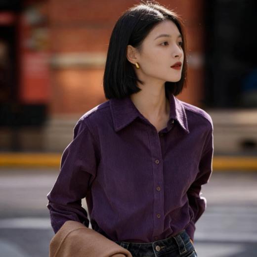 下单3-7天发货！【春季新款】LONGNVFAIR 灯芯绒全棉衬衫 三色可选；百分百全棉衬衫，显白一绝；灯芯绒面料软糯有质感；经典衬衫剪裁不挑身材，可单穿可叠穿 商品图0