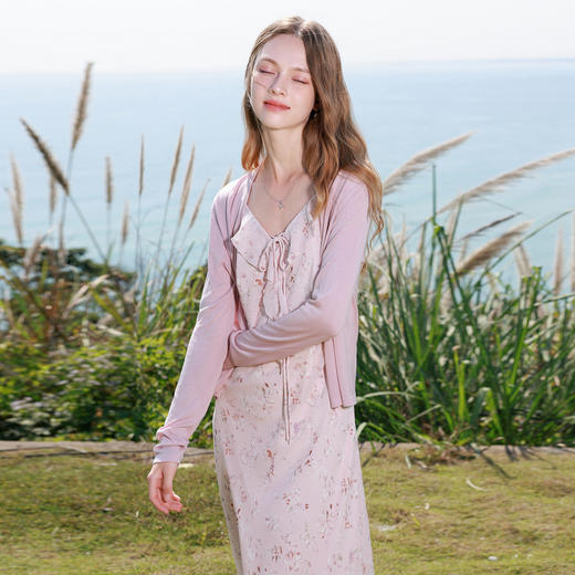 三彩2026春季新款碎花吊带裙荷叶边连衣裙斜裁长裙度假M 商品图1