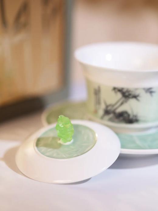 缶庐近墨·玉瓷茶器礼盒 | 西泠·有美堂出品，吴昌硕墨宝竹韵跃然茶器上 商品图5