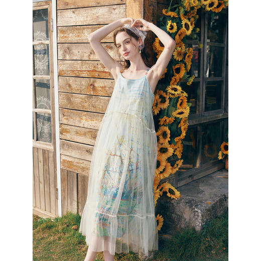 两三事梵高文艺迷醉森林2026春新款复古网纱拼接印花吊带裙连衣裙 商品图2