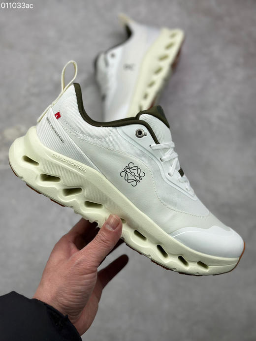 春季特惠💰330 Loewe x ON 罗意威昂跑联名 Cloudtilt 2.0 系列 高品质出货 商品图3