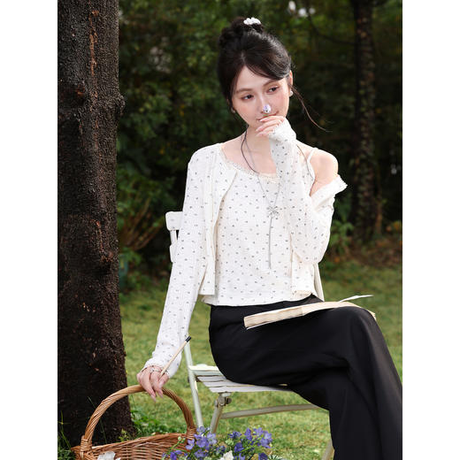 鹿向南「花间小憩」杏色长袖碎花针织衫春季新款时尚小开衫上衣女 商品图4