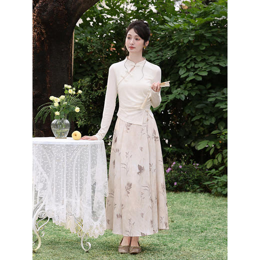 鹿向南「春知晓梦」新中式国风上衣女春季显瘦a字半身裙时尚套装 商品图3