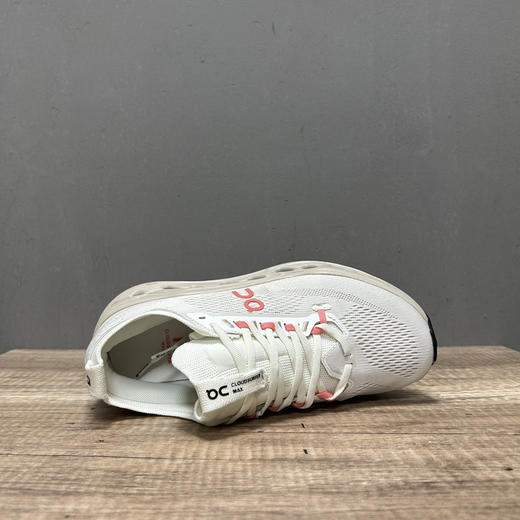 春季特惠💰340 On 昂跑 Cloudsurfer Max 舒适柔软减震透气轻便跑步鞋 商品图4