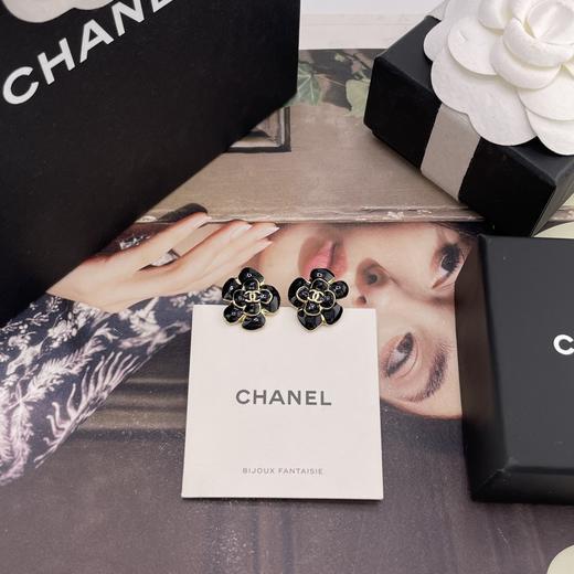 香奈儿 珐琅茶花耳钉红/黑/白（XTY） 商品图10