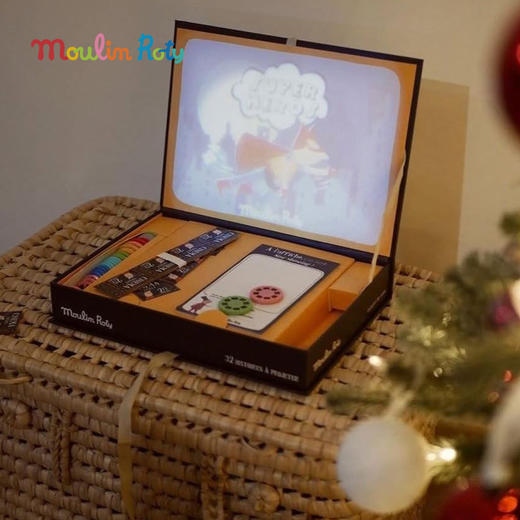 Moulin Roty 法式绘本影院：32个原创故事典藏盒 投影手电筒 适合4岁以上 亲子互动 激发想象力 提升语言组织能力 法国品牌-711114 商品图1