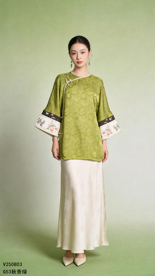 V250803上衣 商品图1