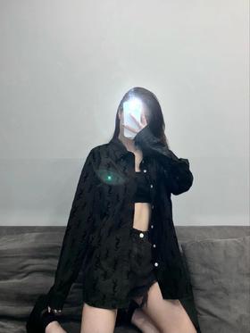 F030421新款植绒满印字母印花颜值超高的显瘦气质衬衫男女同款