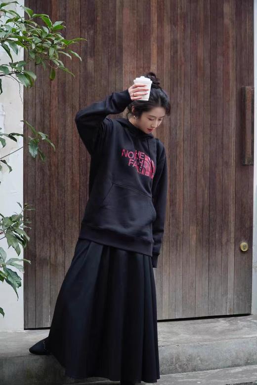 F0304100春季新品休闲百搭情侣胸前大印花双层华棉连帽卫衣 商品图12