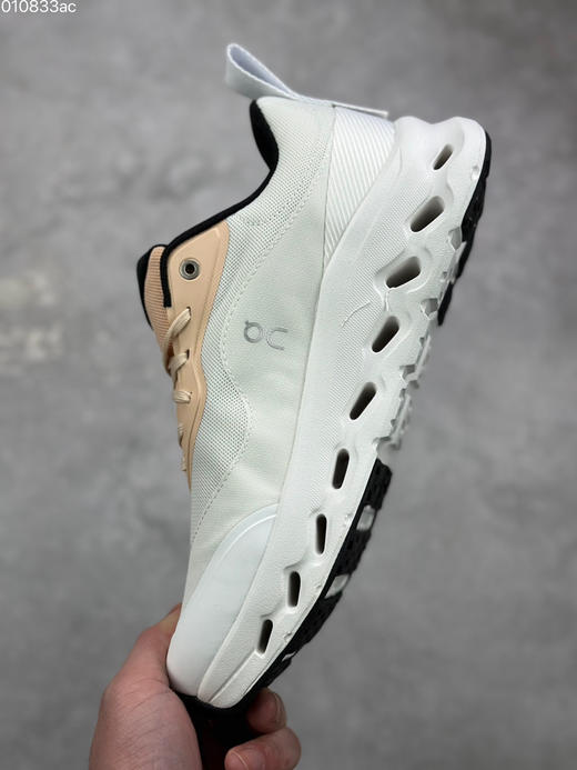 春季特惠💰330 Loewe x ON 罗意威昂跑联名 Cloudtilt 2.0 系列 高品质出货 商品图6