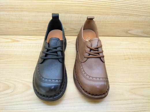 豪行女鞋23343152真皮休闲舒适平底复古老年单鞋正品 商品图2