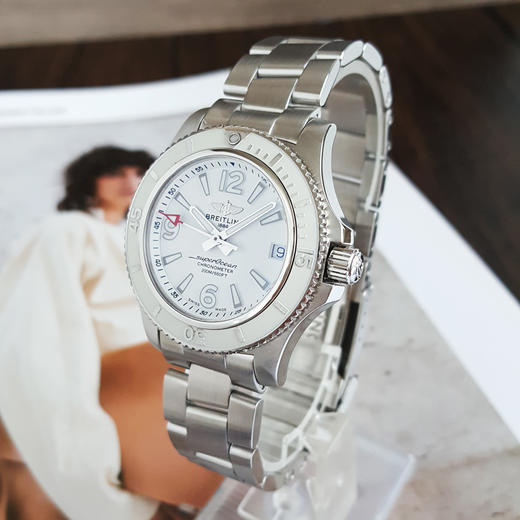 【95新】BREITLING 百年灵A17316D21A1A1天文台认证自动机械机芯36MM（女款）超级海洋系列精钢120226NJS04 商品图2