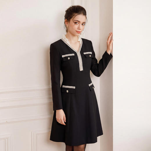 IWY/高级感黑色西装连衣裙女2026新款气质V领小香风显瘦西装裙WQ107 商品图4